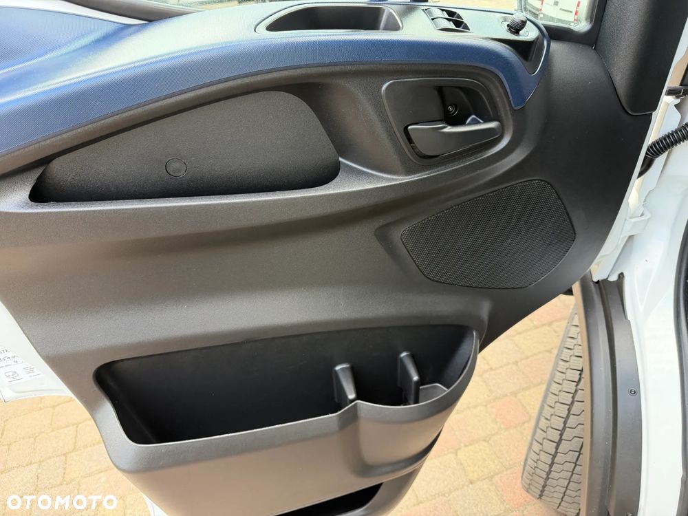 Iveco Daily 10 EP Izoterma Winda - 11