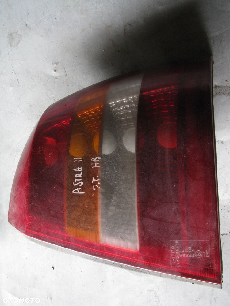 OPEL ASTRA II  G HB LAMPA PRAWA TYŁ TYLNA - 2