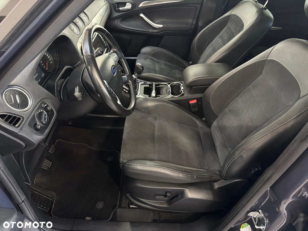 Ford S-Max 2.0 TDCi DPF Titanium X - 27