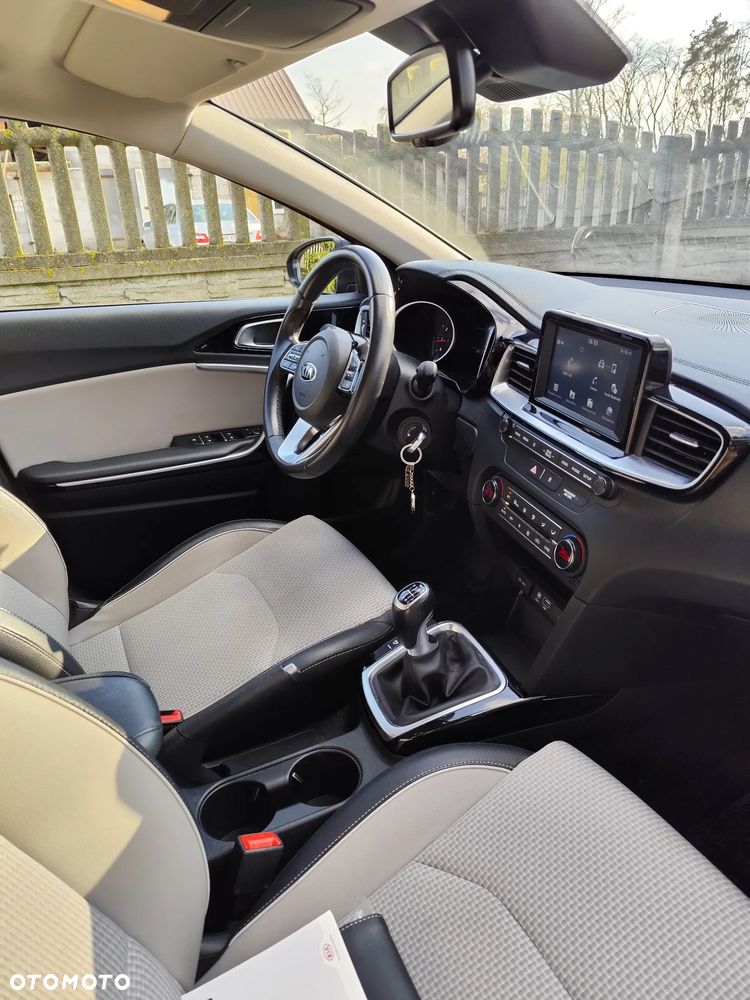 Kia Ceed 1.4 T-GDI L - 11