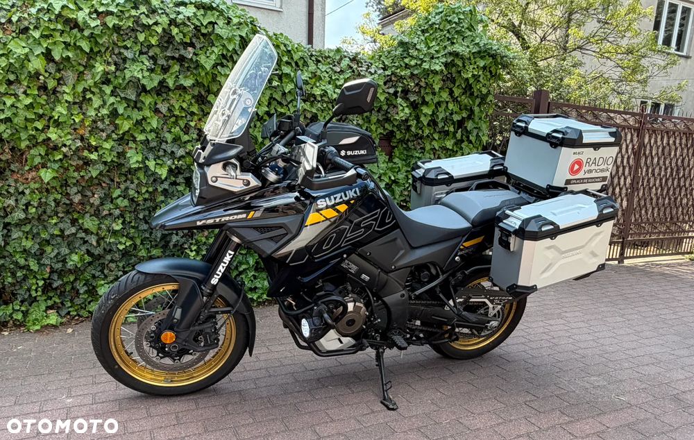 Suzuki V-STROM - 1