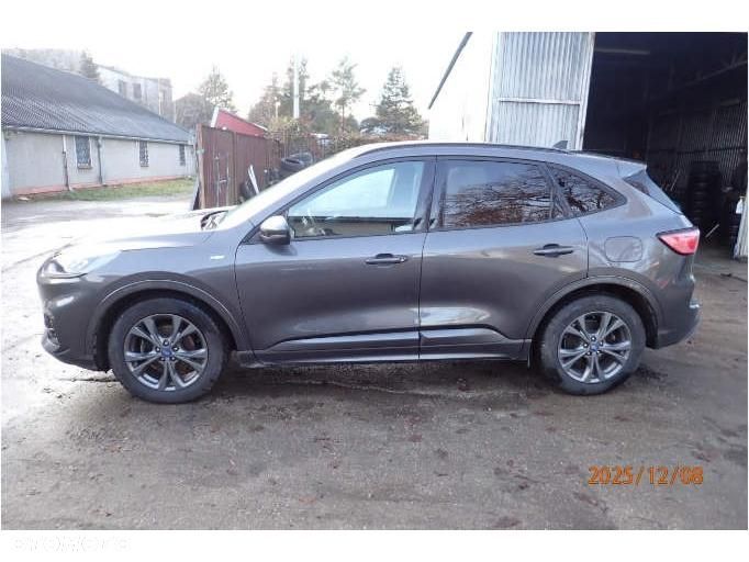 Ford Kuga 1.5 EcoBoost FWD ST-Line - 34