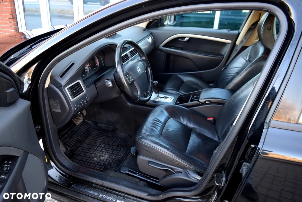 Volvo V70 D5 DPF Summum - 6