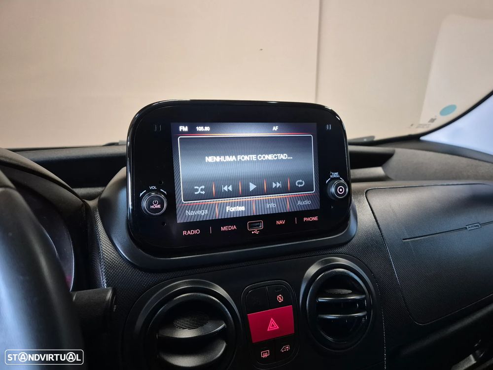 Fiat Fiorino 1.3 M-jet Adventure - 33