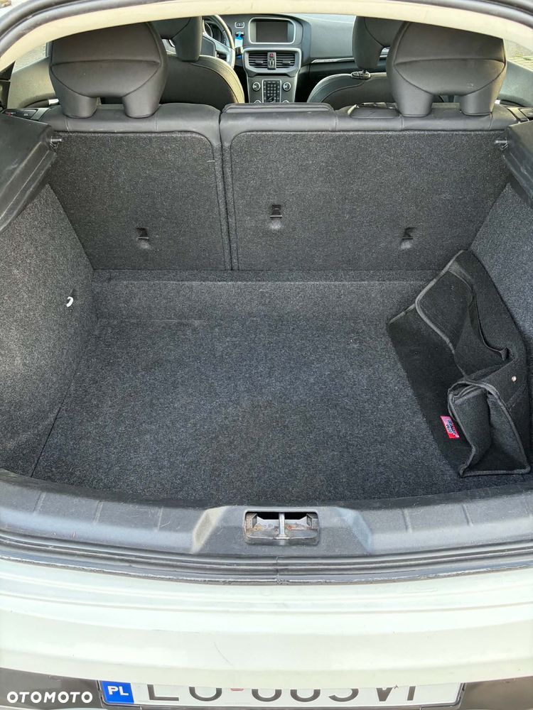 Volvo V40 D3 Geartronic Momentum - 11