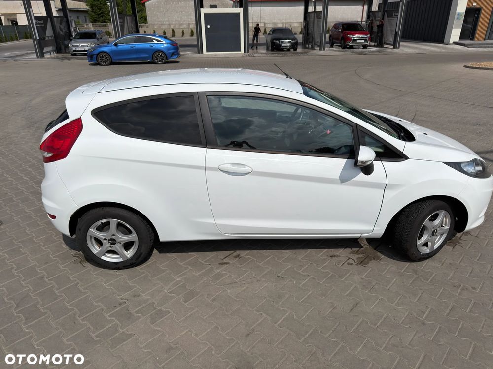 Ford Fiesta 1.25 Trend Edition - 24