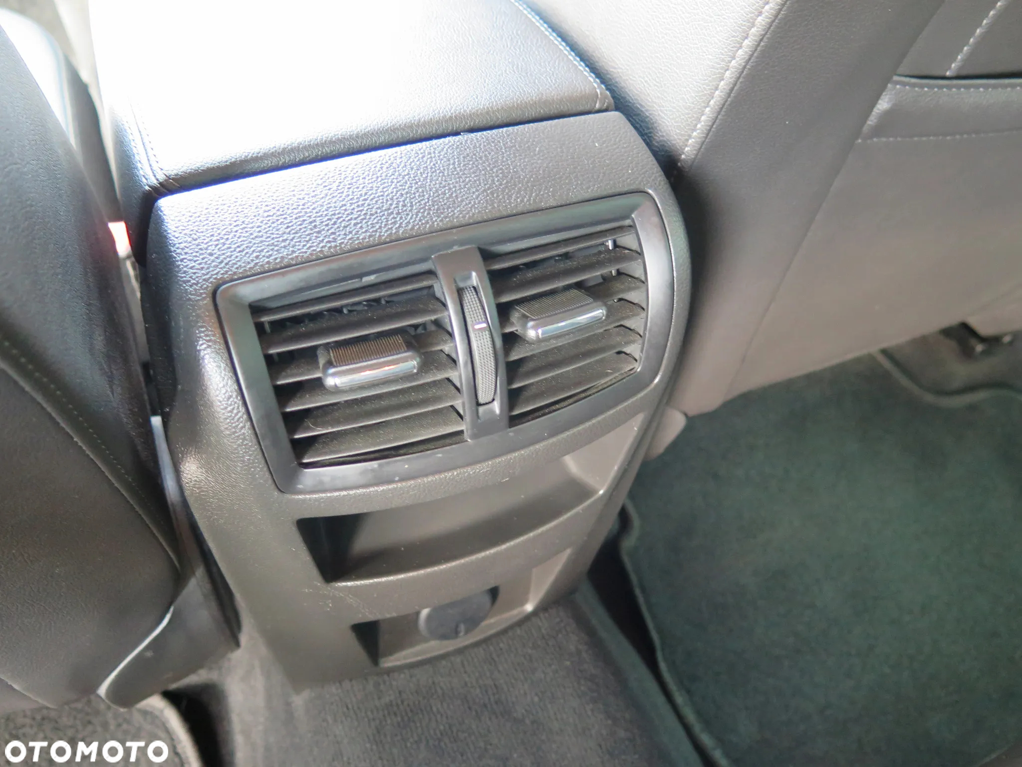 Opel Insignia 2.0 CDTI Cosmo S&S - 26