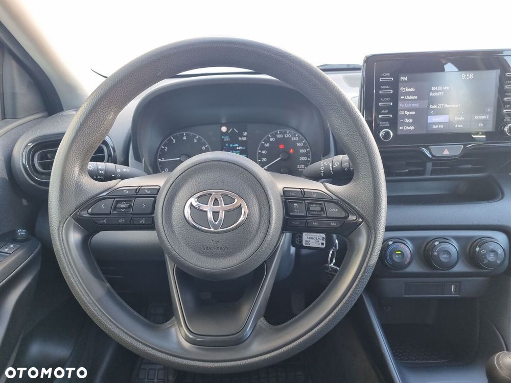 Toyota Yaris - 16