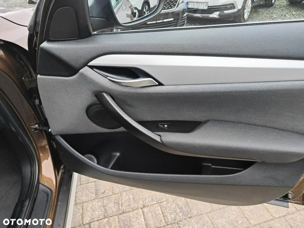 BMW X1 sDrive18d xLine - 21