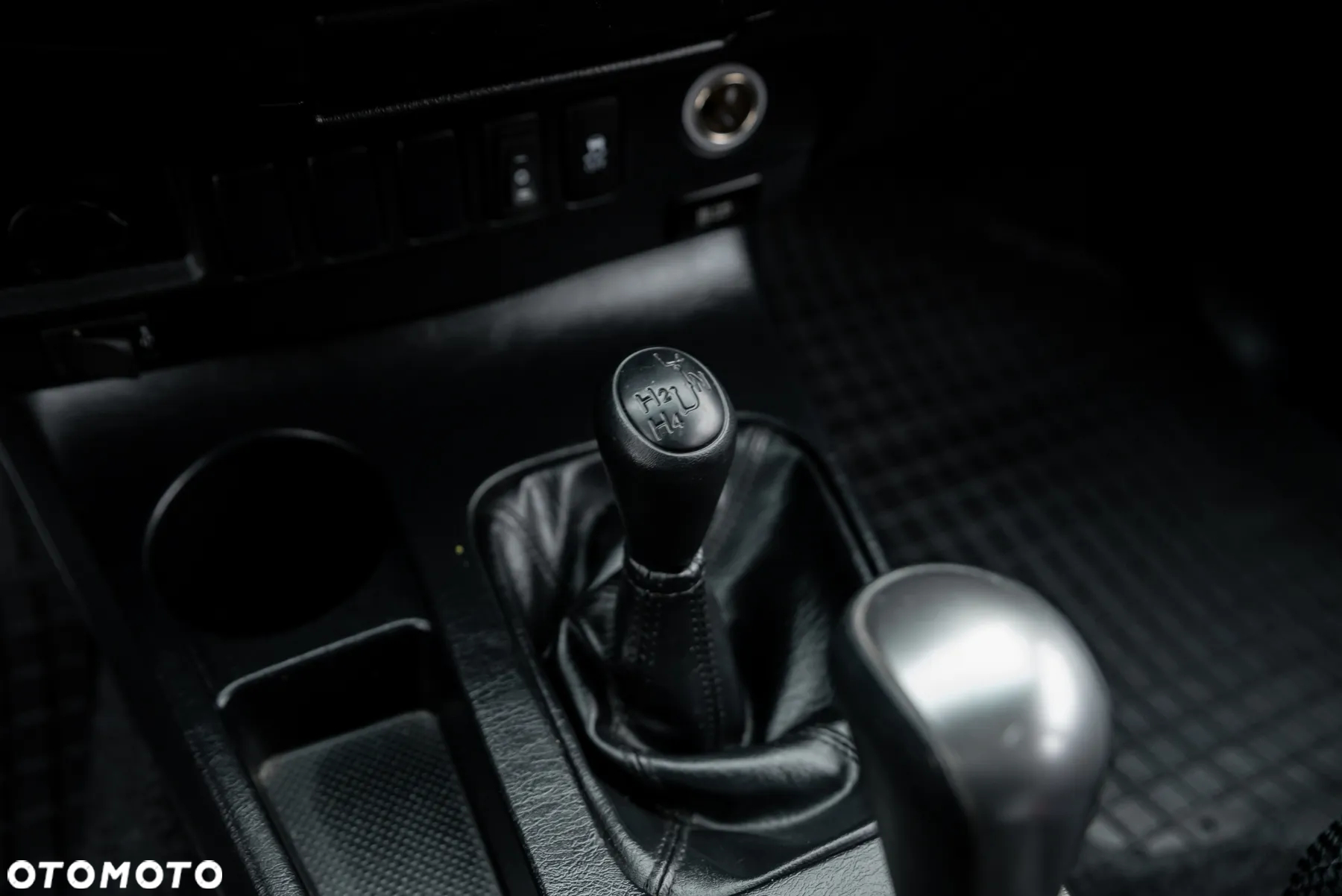 Toyota Hilux 3.0 D-4D SR5 - 26