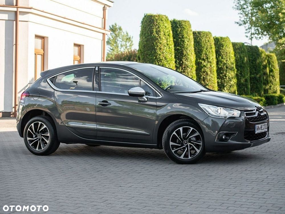 Citroën DS4 e-HDi 115 Urban Show - 19