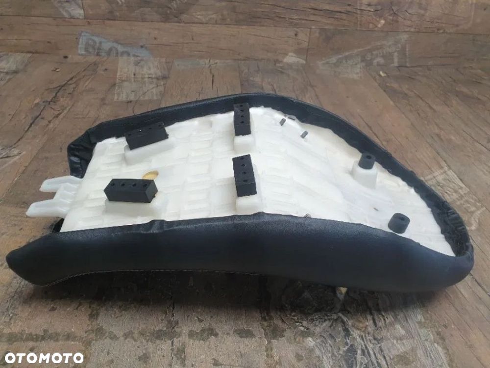 Siedzenie kierowcy solo Triumph Cafe Racer - 7