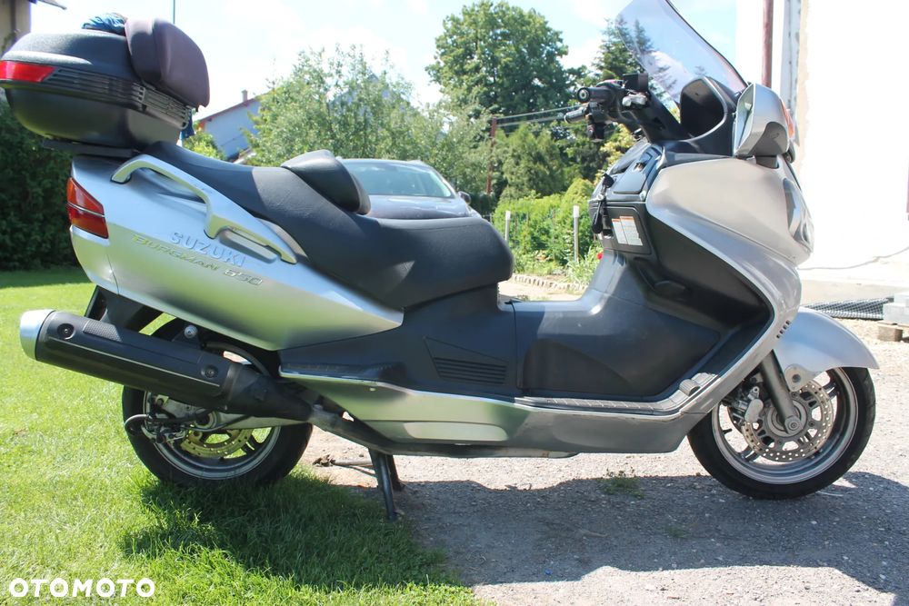 Suzuki Burgman - 4