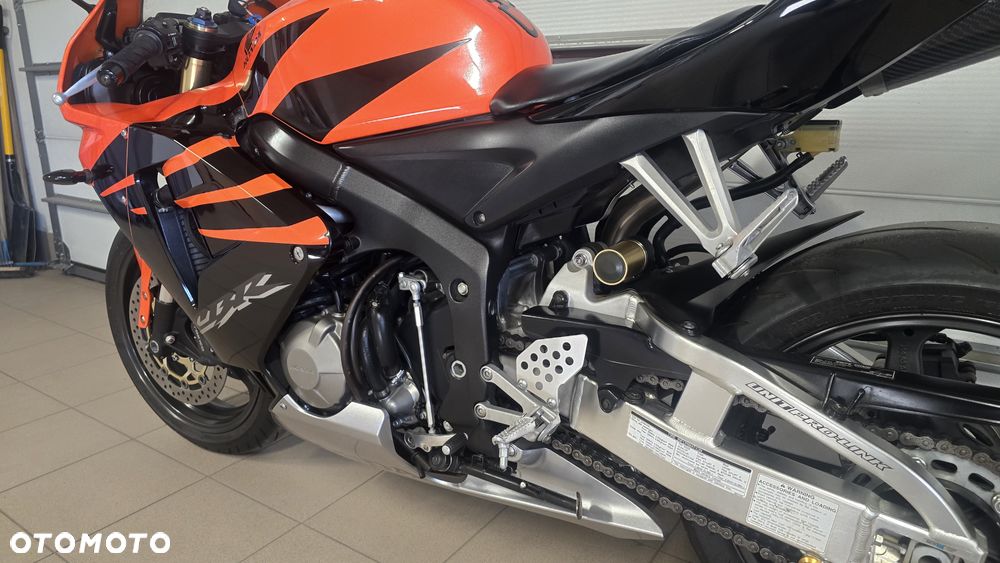 Honda CBR - 16