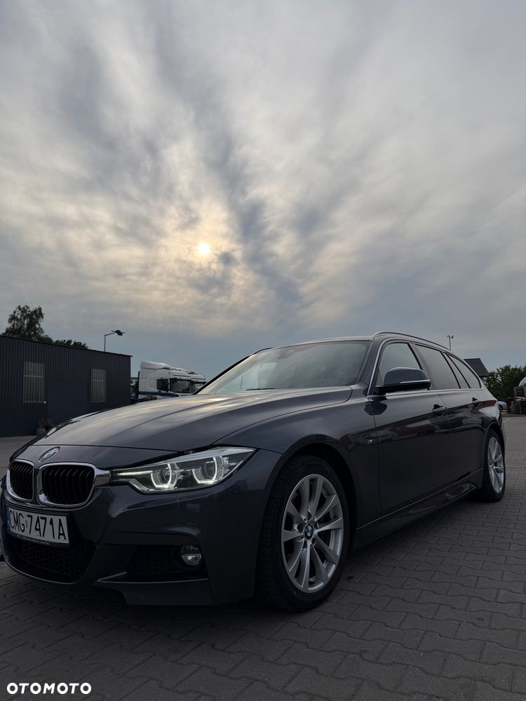 BMW Seria 3 320d M Sport - 9