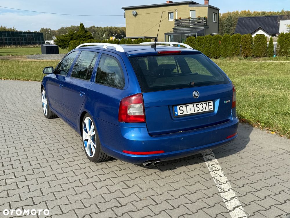 Skoda Octavia 2.0 TDI RS - 27