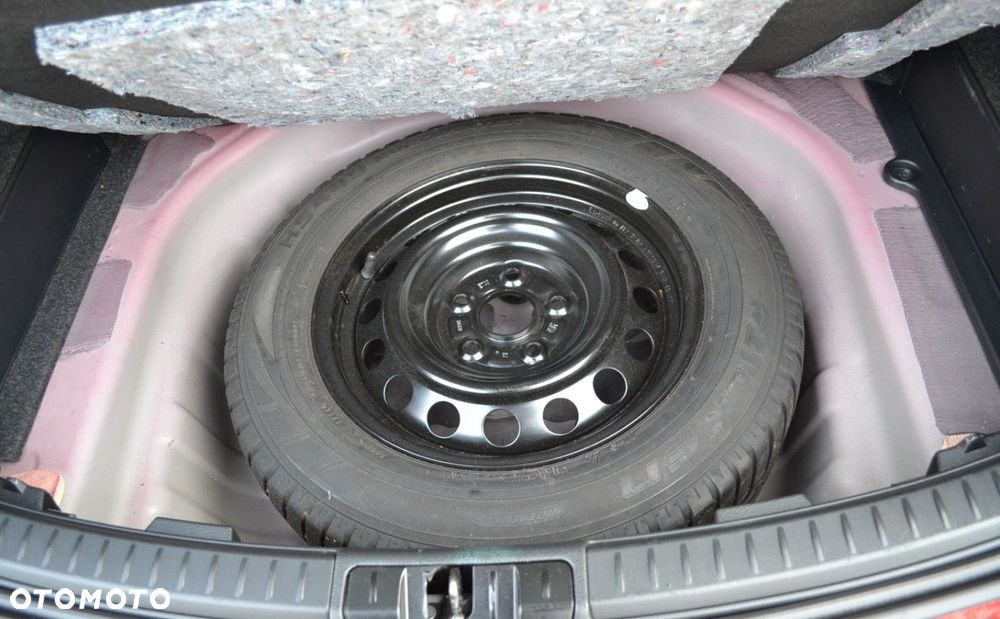 Toyota Auris 1.33 VVT-i Terra - 33