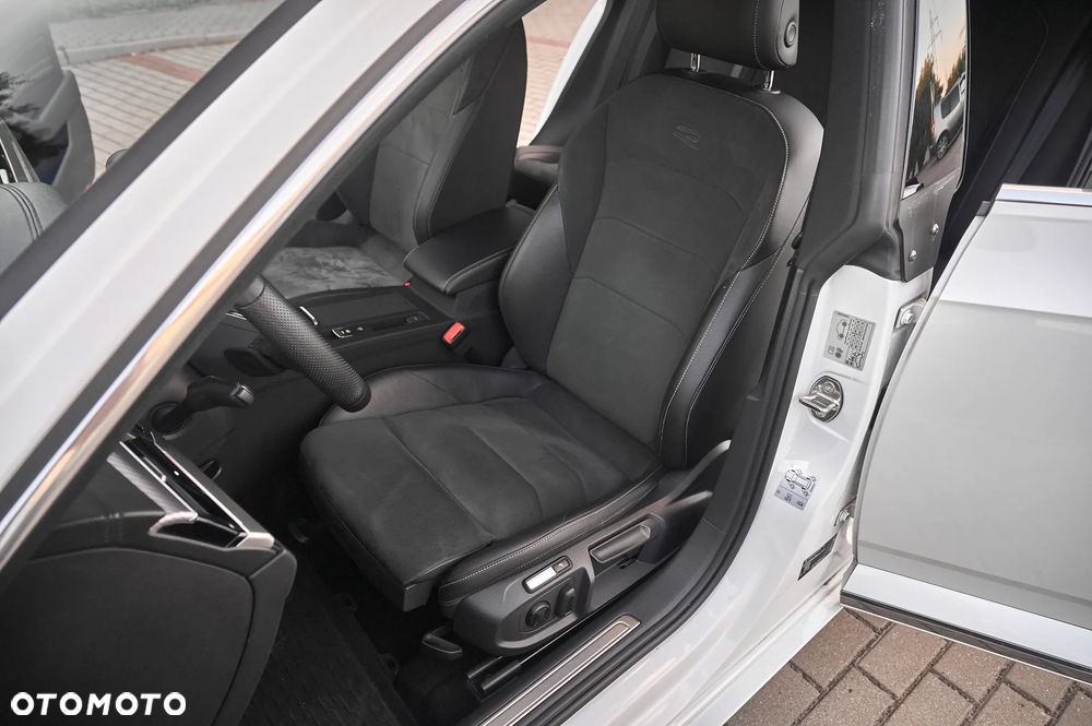 Volkswagen Arteon 2.0 TDI R-Line DSG - 24