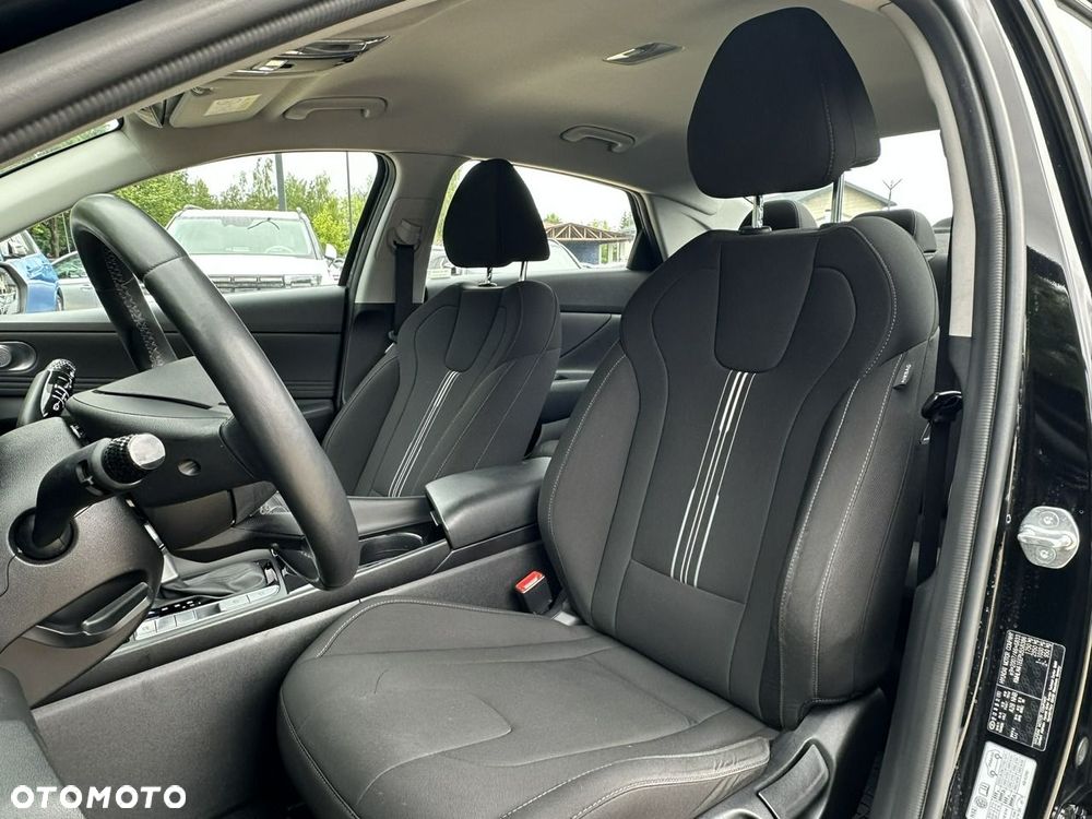 Hyundai Elantra - 13