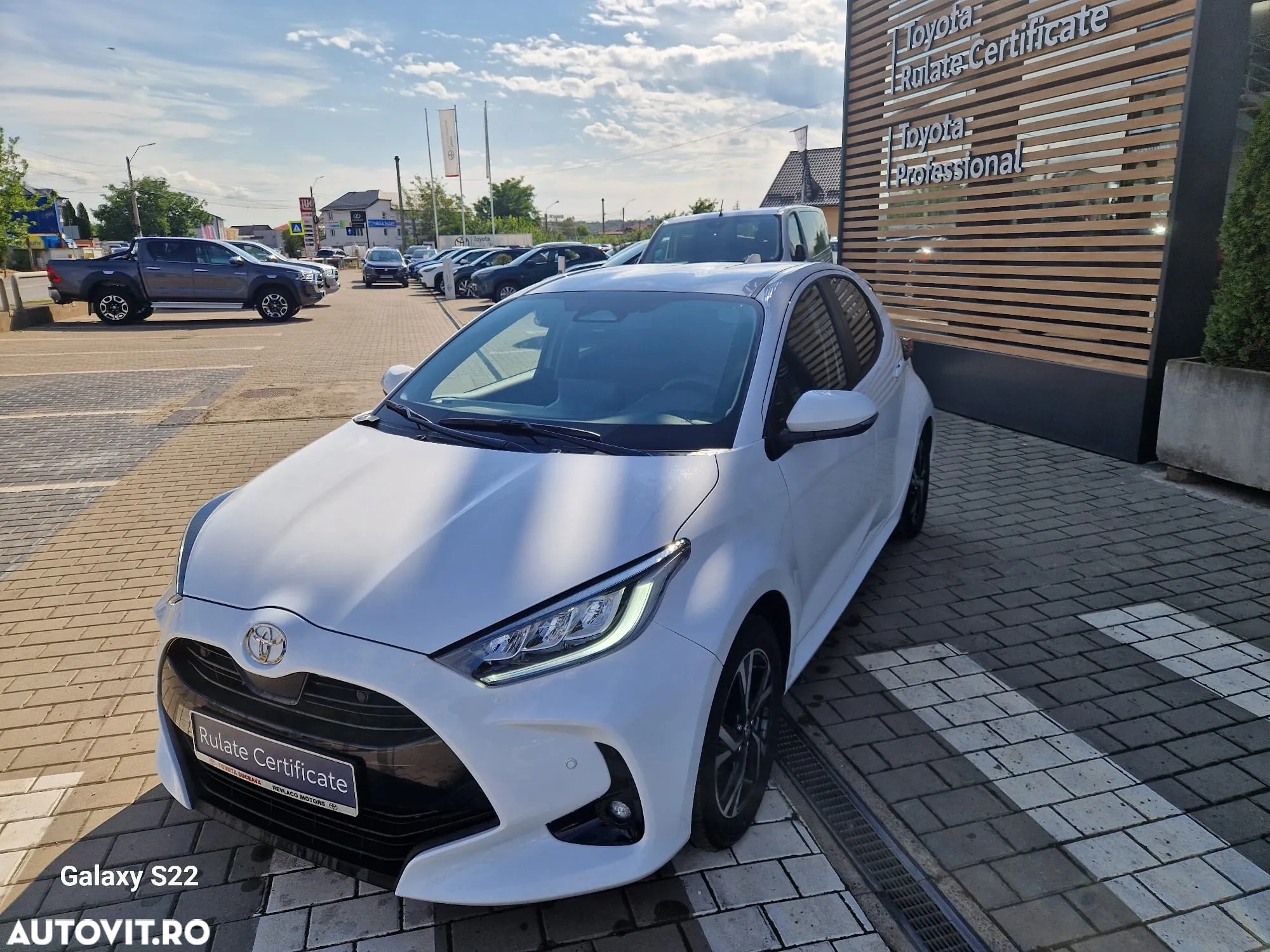 Toyota Yaris 1.5 VVT-i HSD Dynamic - 3