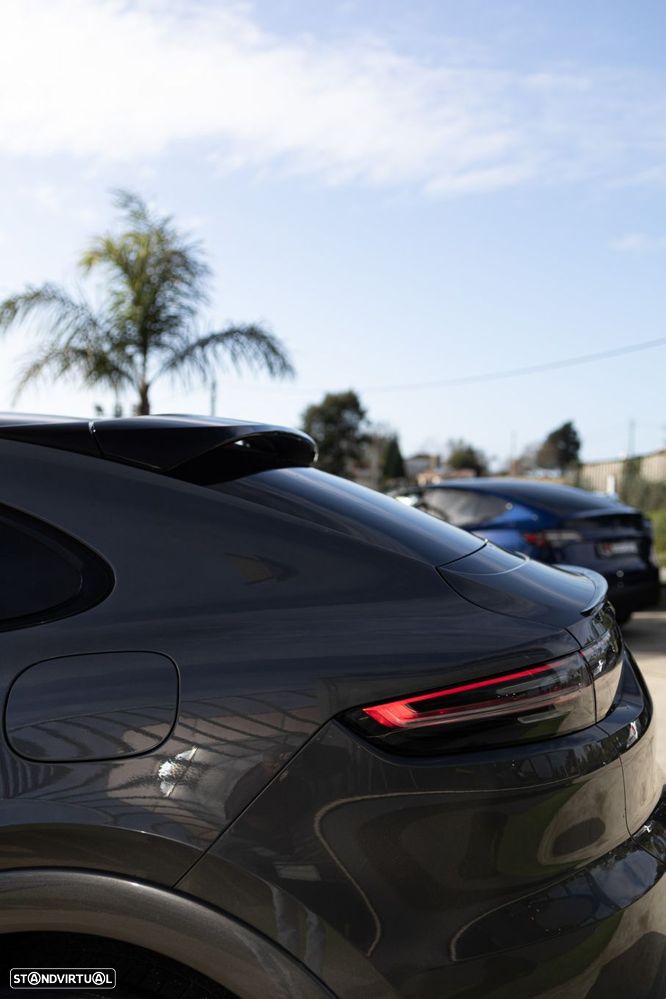 Porsche Cayenne Coupé E-Hybrid - 15