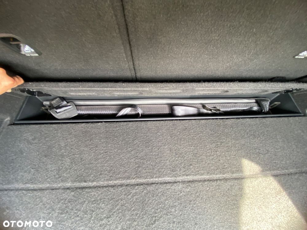 Kia Ceed 1.6 CRDi mHEV L - 25
