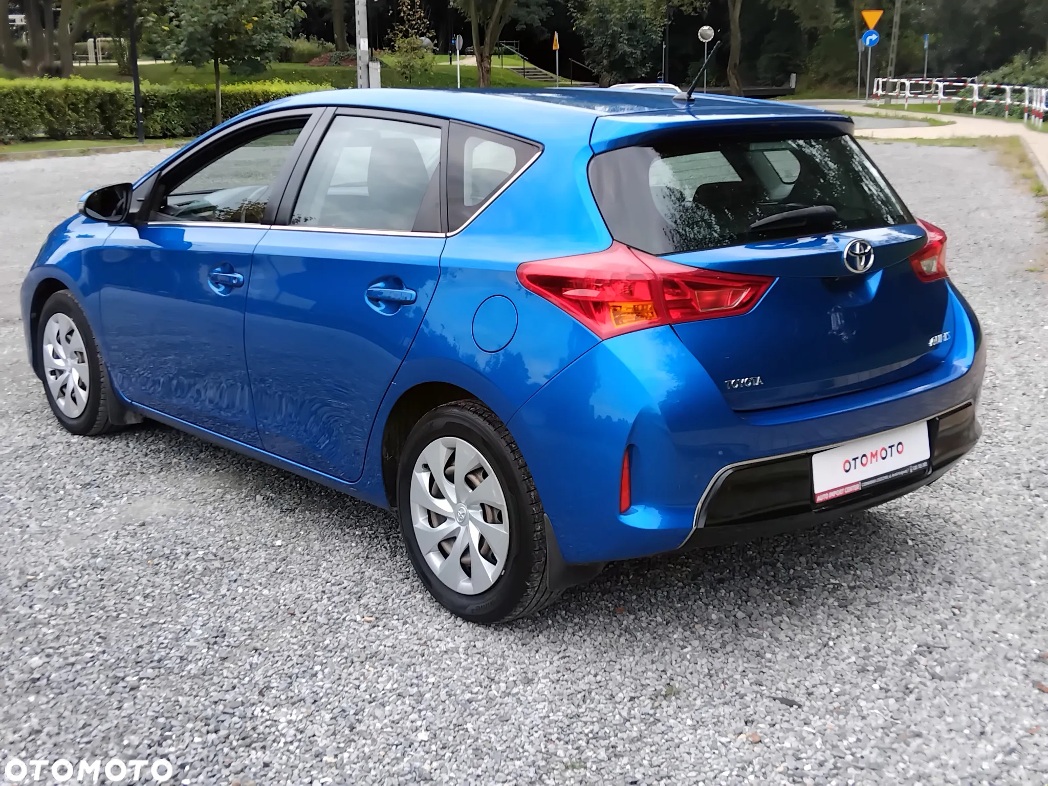 Toyota Auris 1.33 Dual-VVT-i Comfort - 23