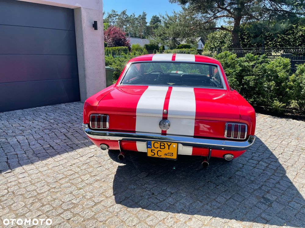 Ford Mustang - 2