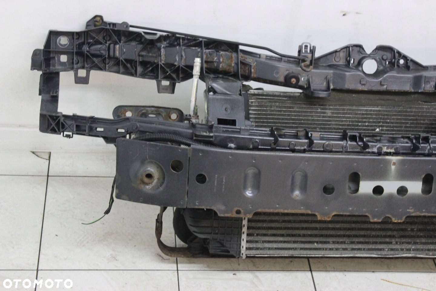 PAS PRZEDNI WZMOCNIENIE CHŁODNICE BELKA FORD FOCUS MK2 2007R- 1.6 TDCI - 8
