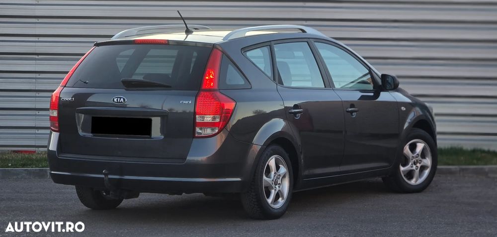 Kia Ceed 1.6 CRDi 115 Dream-Team Edition - 4