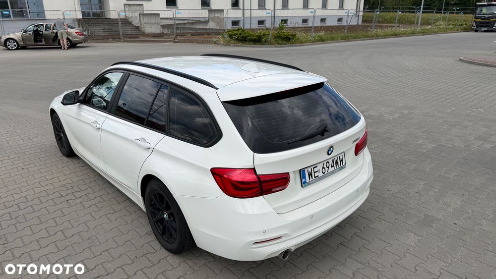 BMW Seria 3 318i - 17