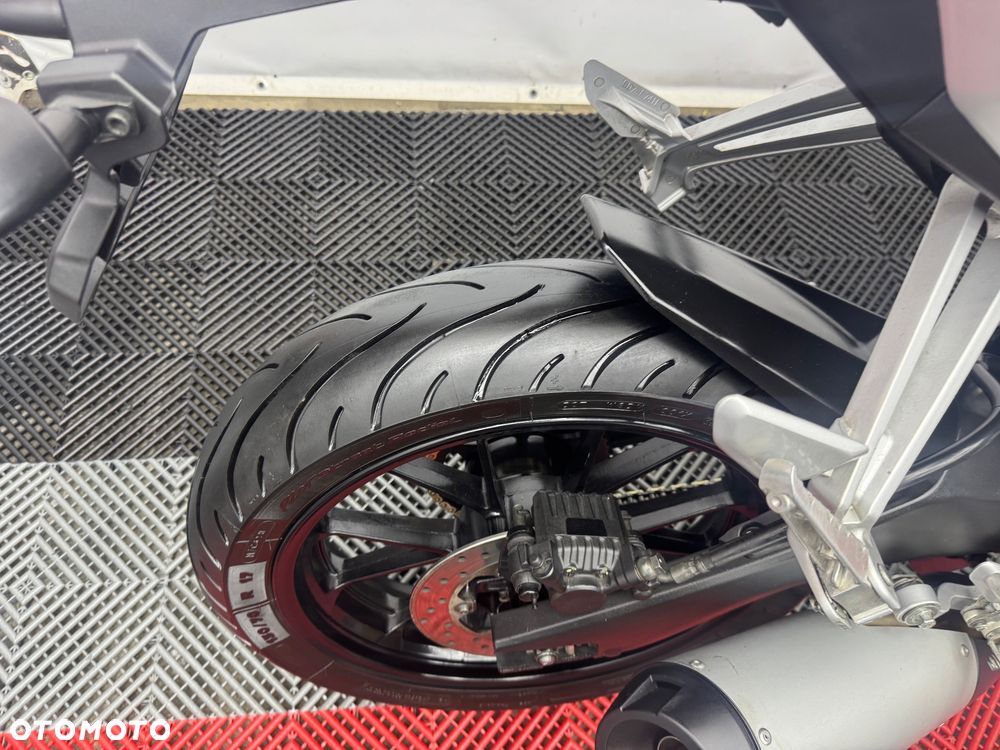 Yamaha MT - 27