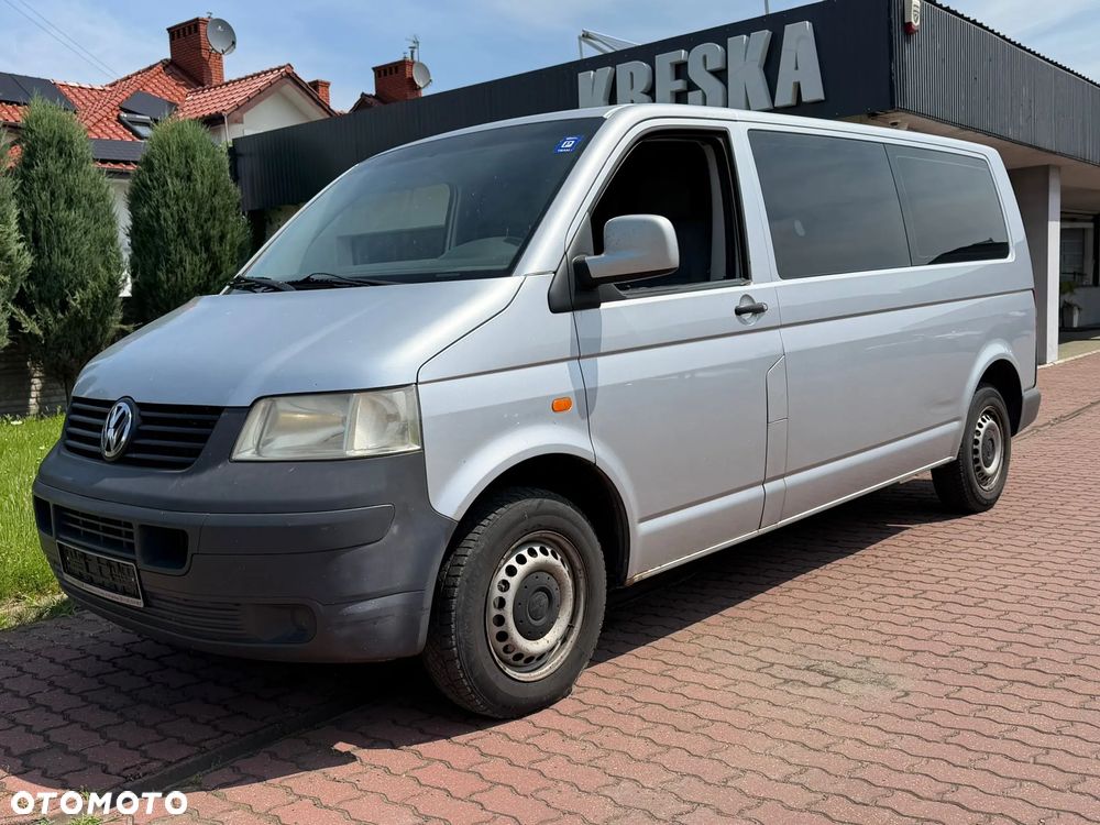 Volkswagen Caravelle - 8