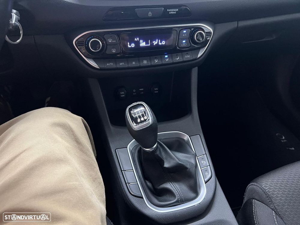 Hyundai i30 1.0 T-GDI Comfort+Navi - 13