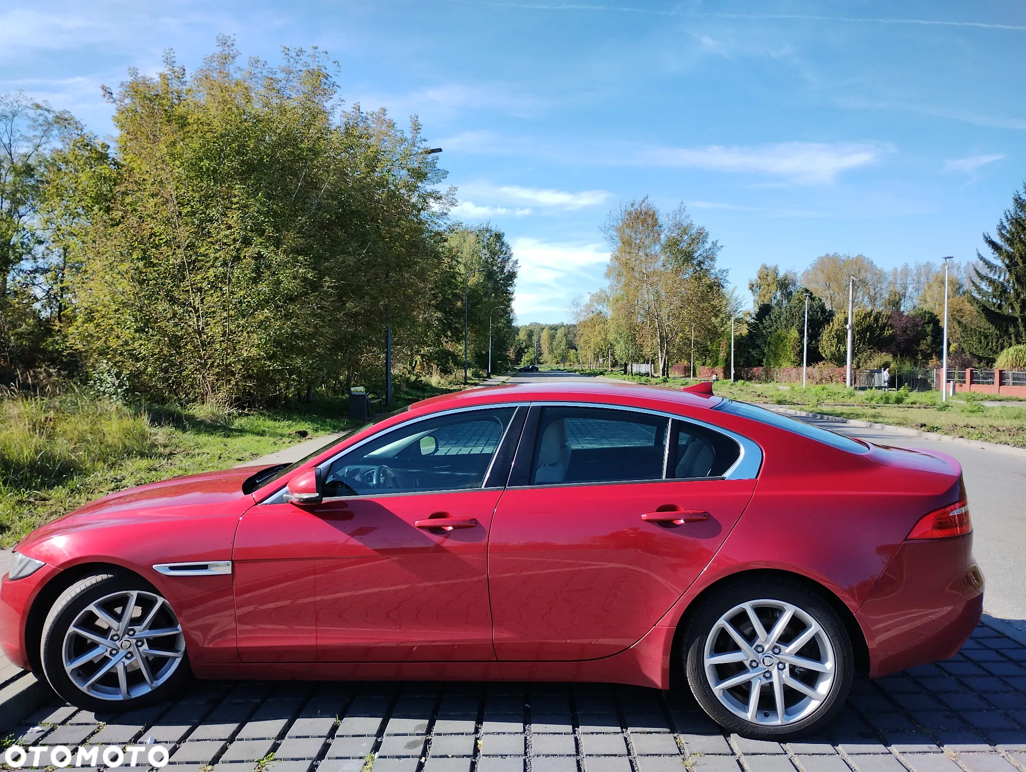 Jaguar XE 2.0 D Pure - 5