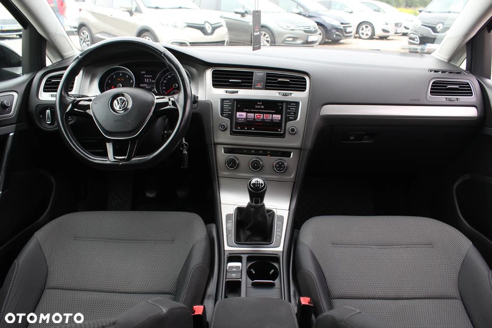 Volkswagen Golf 1.4 TSI BMT Comfortline - 14