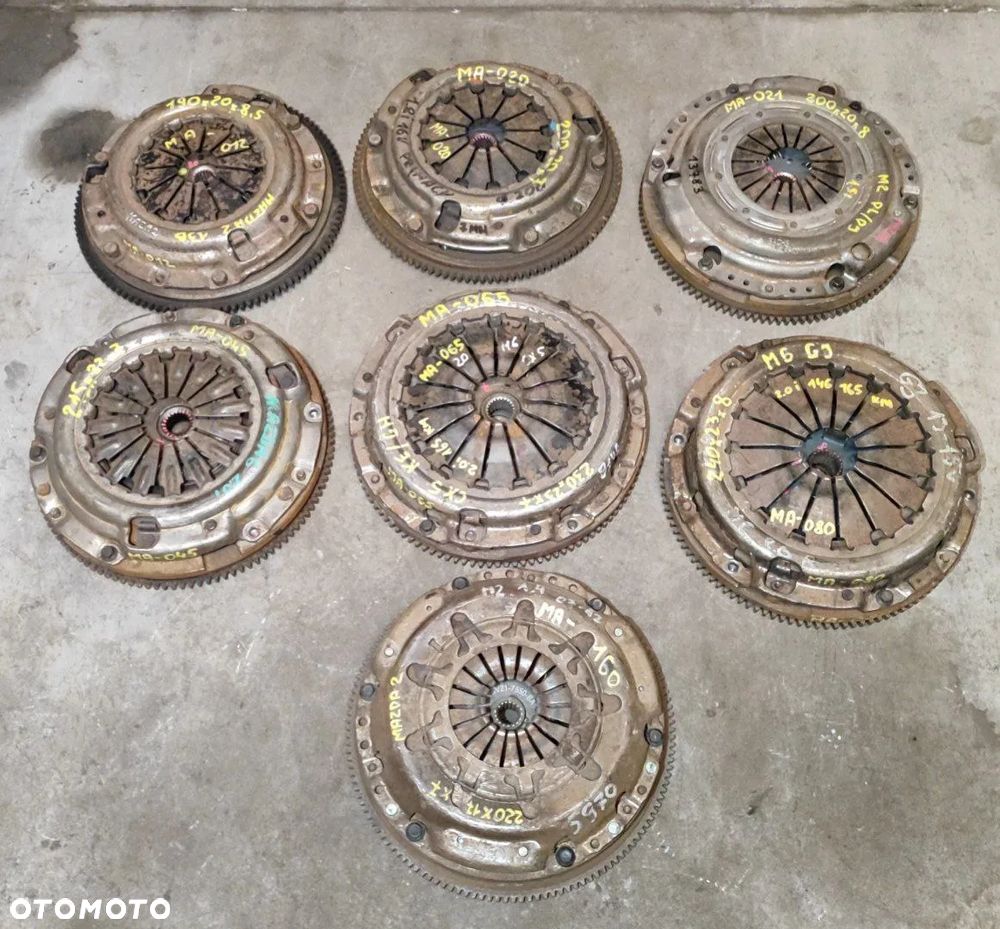 MAZDA / MITSUBISCHI / NISSAN / INFINITI DIESEL / BENZYNA SPRZĘGŁO KOŁO ZAMACHOWE TARCZA DOCISK DWUMAS