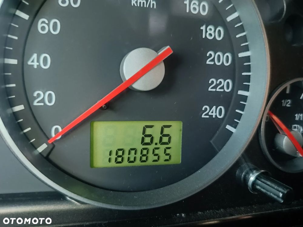Ford Mondeo 1.8 Ghia - 14