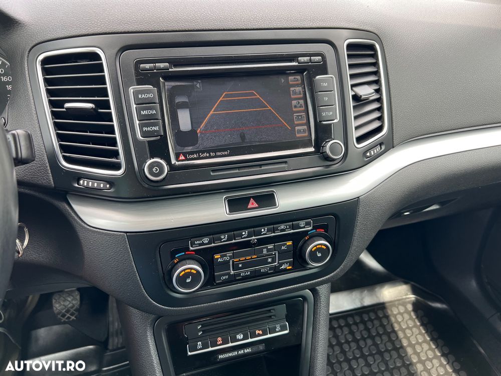 Volkswagen Sharan 2.0 TDI Blue Motion Highline - 16