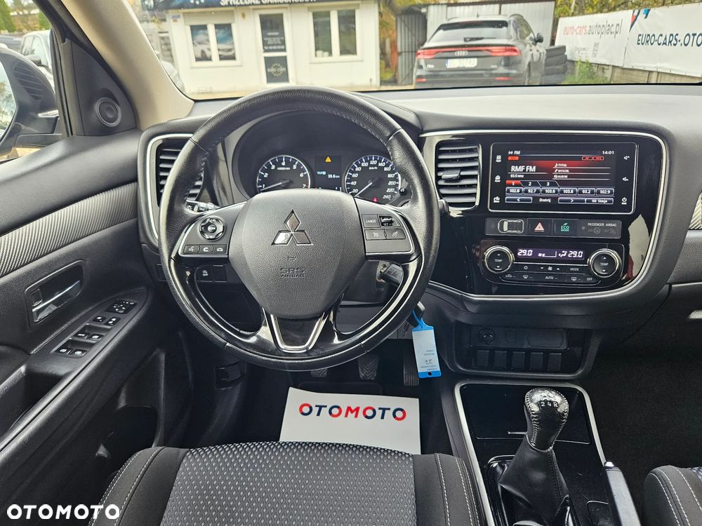 Mitsubishi Outlander 2018 photo 4
