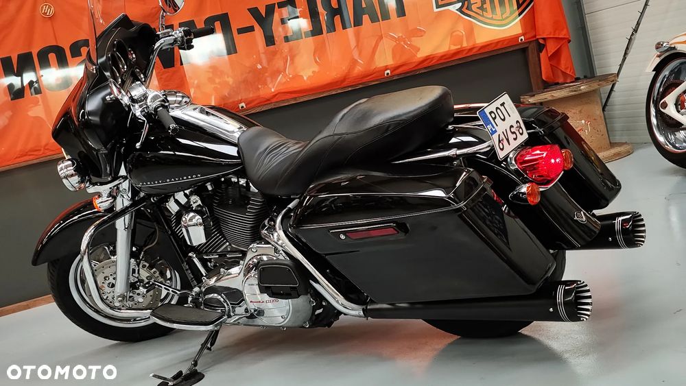Harley-Davidson CVO Street Glide - 30