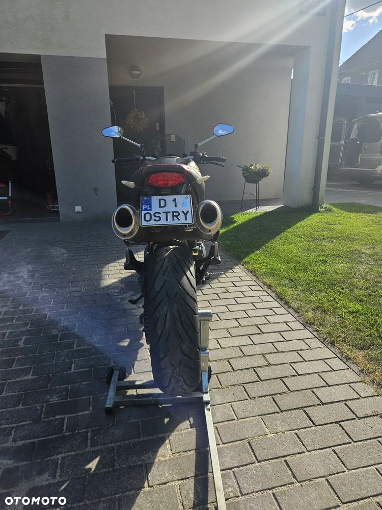 Ducati Monster - 17
