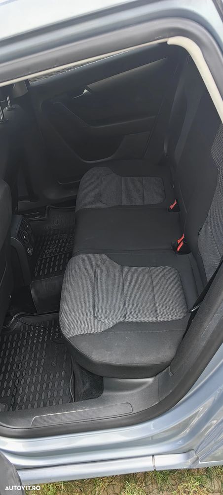 Volkswagen Passat Variant 2.0 TDI BlueMotion Technology Highline - 8
