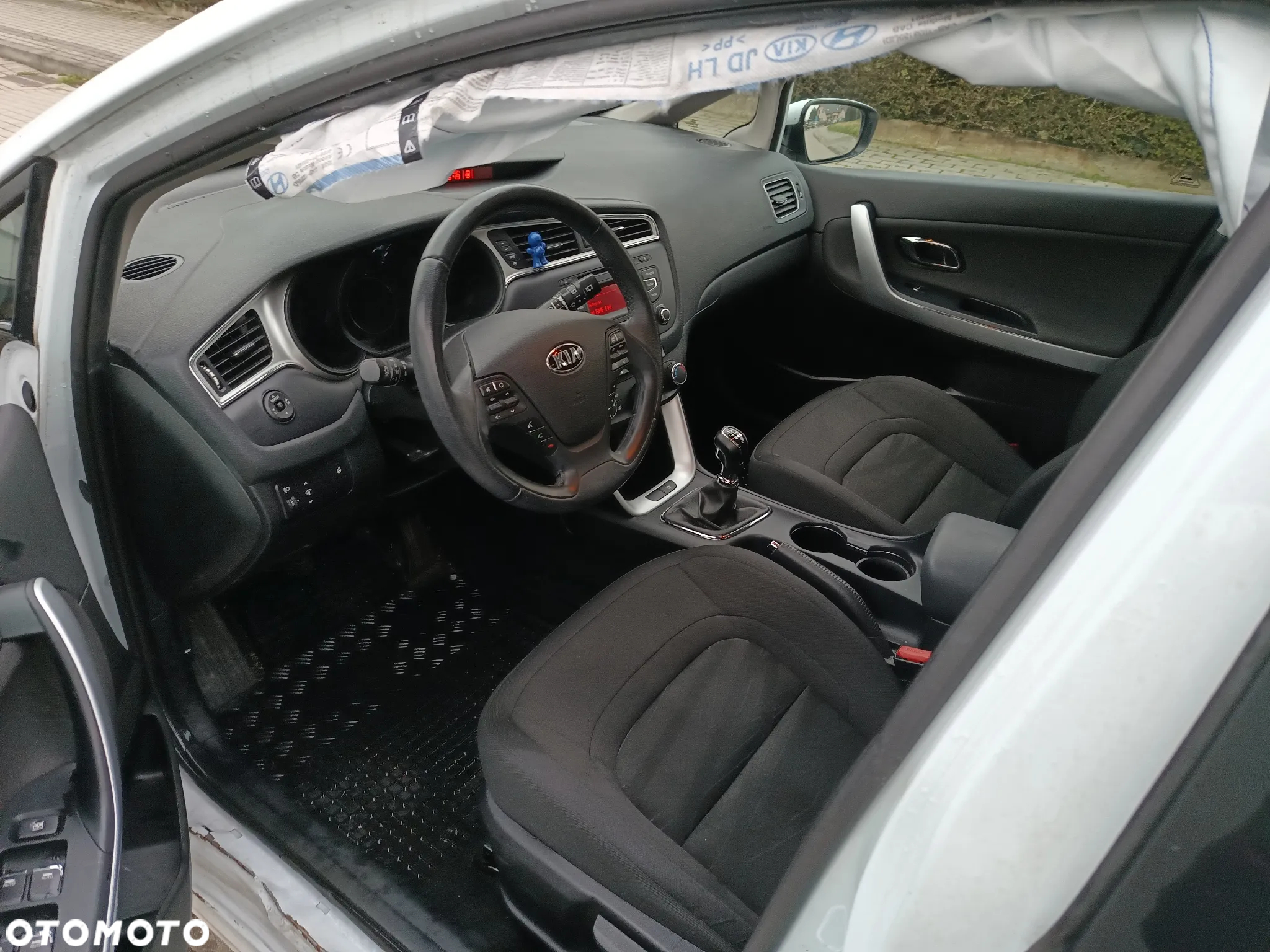 Kia Ceed - 22
