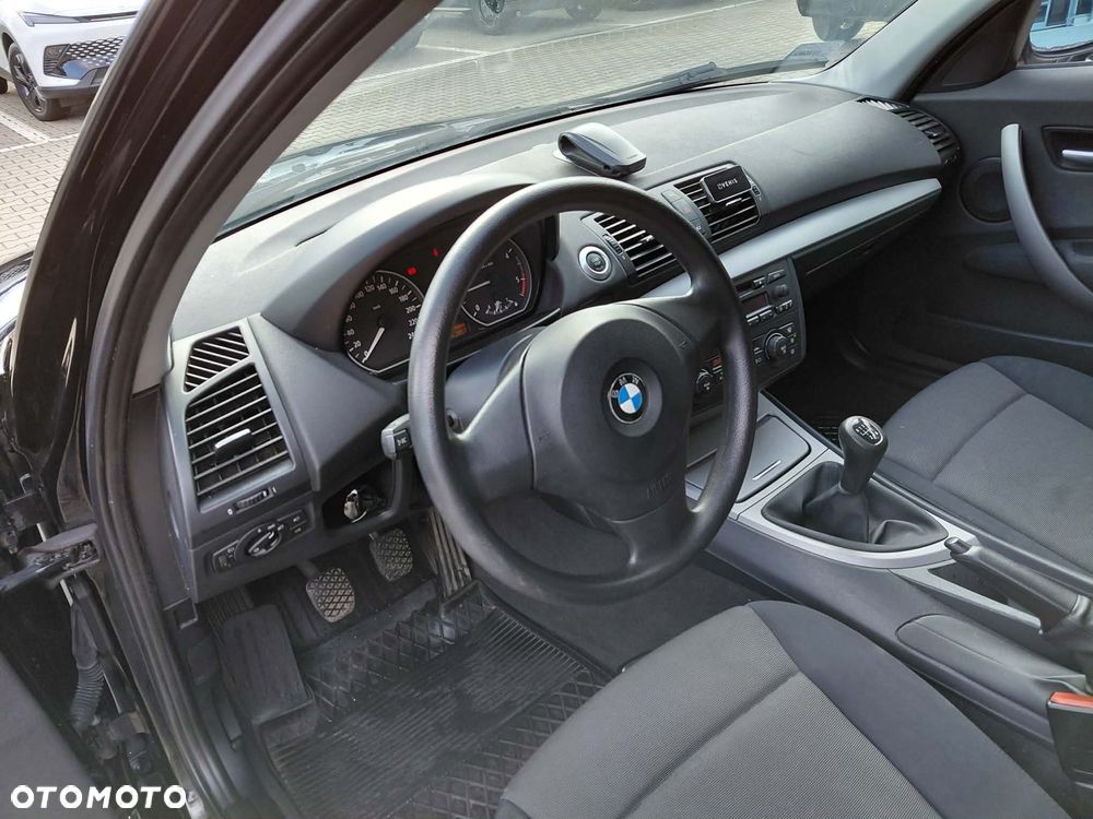 BMW Seria 1 118d - 10