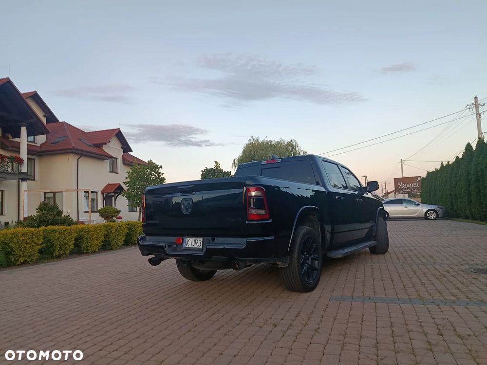 Dodge RAM 5.7 4x4 - 19