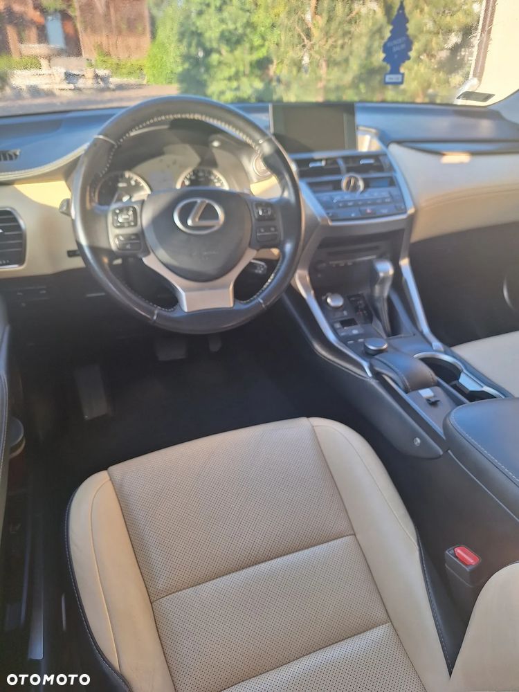 Lexus NX 200t Comfort AWD - 9