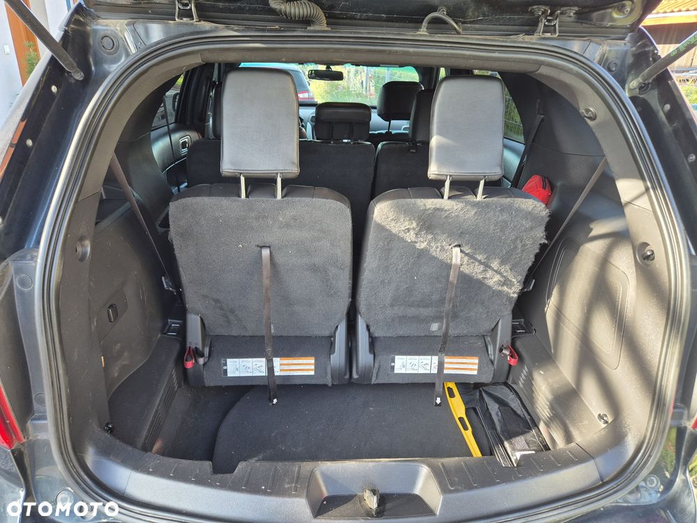 Ford Explorer - 3