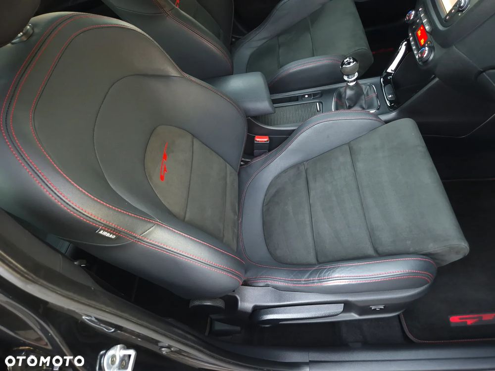 Kia Ceed 1.6 T-GDI GT-Track - 35