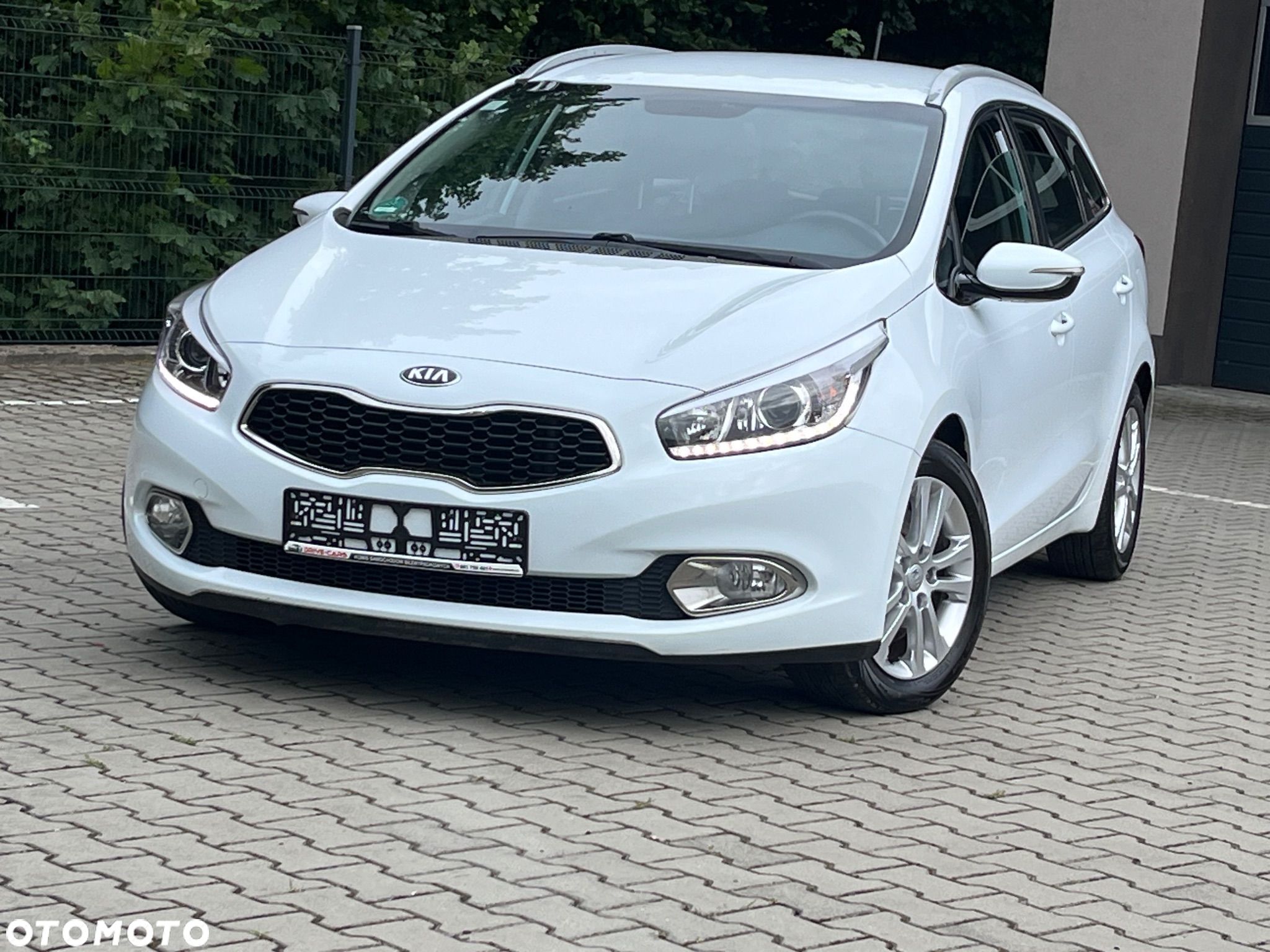Kia Ceed 1.6 CRDi 128 Vision - 1